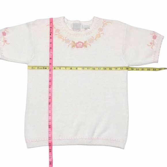 Vintage 90’s Embroidered Sweater - Picture 10 of 12